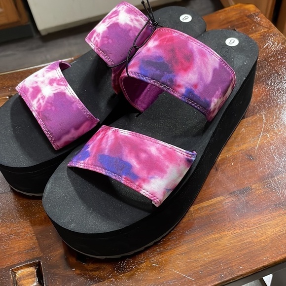 Urban Outfitters Ava Tie Dye Platform Sandals - Picture 10 of 10
